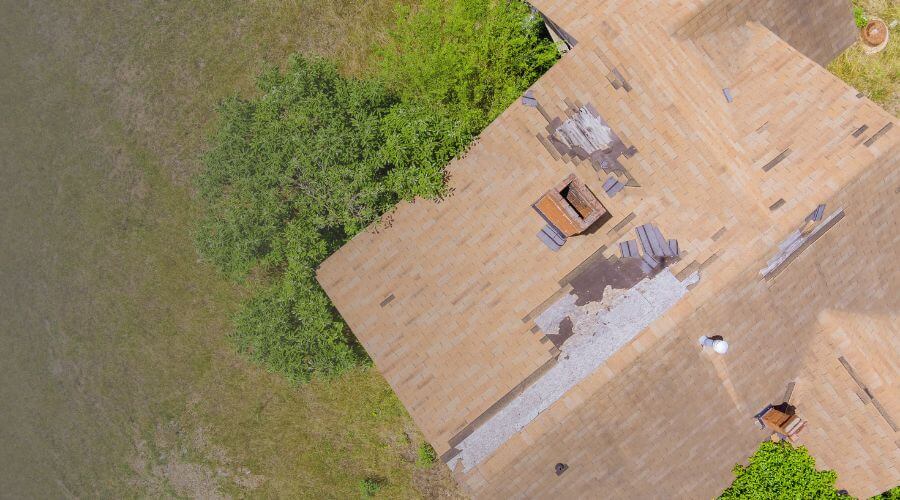 Why choose water damage restoration service for storm damage restoration in Flint